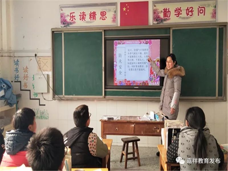 营养餐橡皮泥手工制作_橡皮泥手工餐具_橡皮泥手工做饭